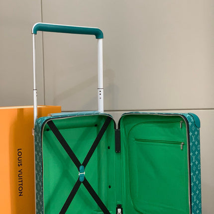 HORIZON 55 SUITCASE IN GREEN