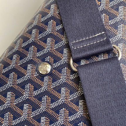 CAPETIEN MESSENGER BAG 39 IN NAVY BLUE GOYARDINE CANVAS AND CALFSKIN
