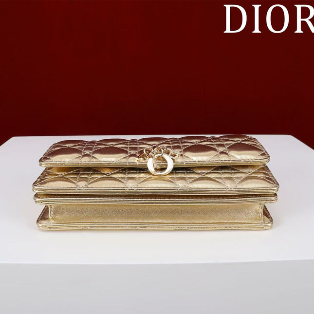 CD BAG 21 IN GOLD CALFSKIN WITH GOLD HARDWARE