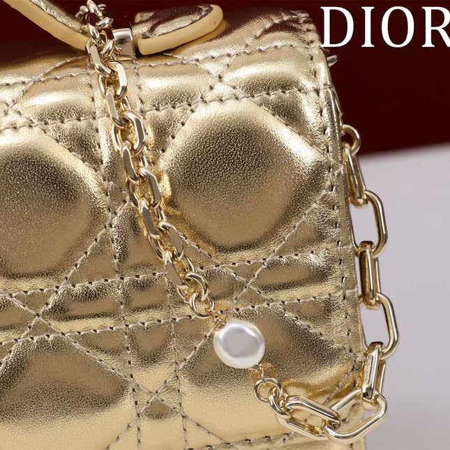 CD BAG 21 IN GOLD CALFSKIN WITH GOLD HARDWARE
