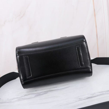 GIVENCHY TOP HANDLE BAG 29 IN BLACK CALFSKIN GOLD HARDWARE