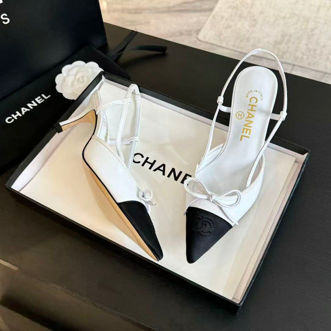 CHANEL 25S HIGH HEEL POINTY IN WHITE CALFSKIN AND BLACK FABRIC