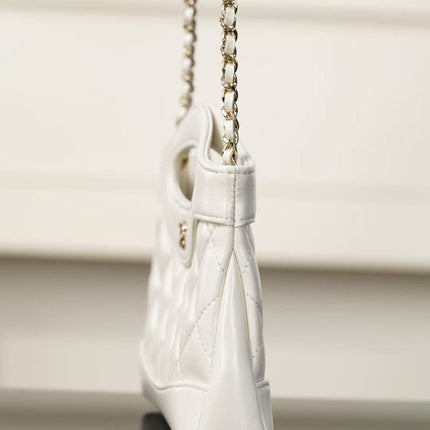 CC SHOPPING BAG 20 IN WHITE QUILTED CALFSKIN