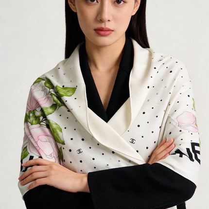CHANEL 26S SCARF 140 IN CASHMERE AND SILK 309337