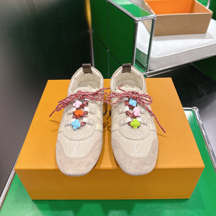 LV 26S SNEAKERS IN BEIGE DENIM AND SUEDE WITH FLOWER CHARM