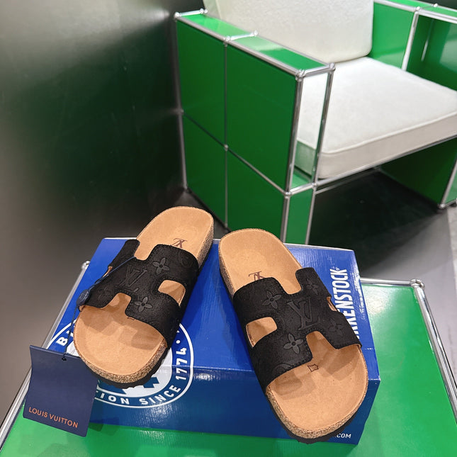 LV 26S SLIDES IN BLACK SUEDE
