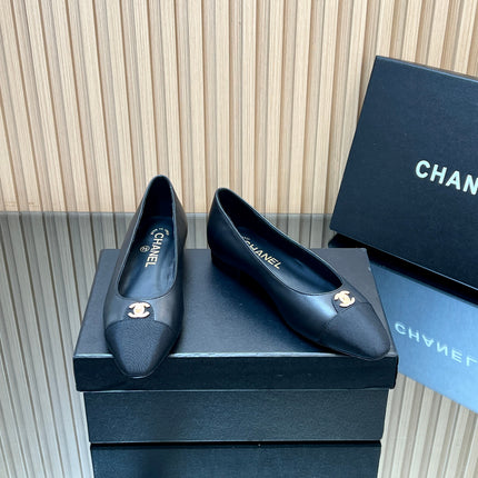 CHANEL 25S BALLET FLATS LOGO IN BLACK CALFSKIN AND CANVAS GOLD HARDWARE