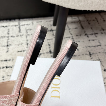 DIOR 26S SLIDES IN LIGHT PINK EMBOSSED OBLIQUE LACE EMBROIDERY
