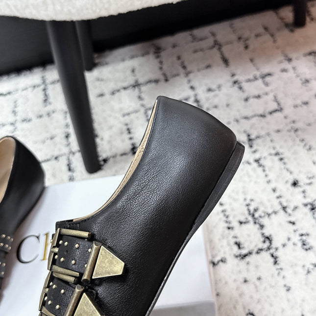 CHLOÉ 26S FLAT SHOES IN BLACK CALFSKIN WITH METAL STUDS