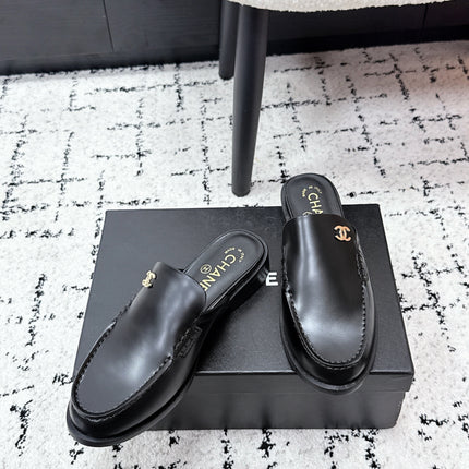 CHANEL 26S MULE LOAFERS IN BLACK SMOOTH CALFSKIN WITH CC LOGO