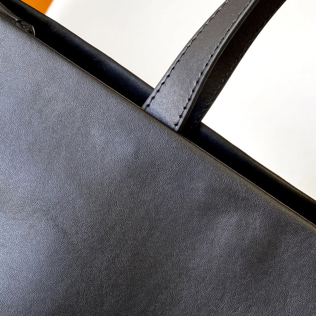 LV 26S SHOPPER TOTE 40 IN BLACK CALFSKIN