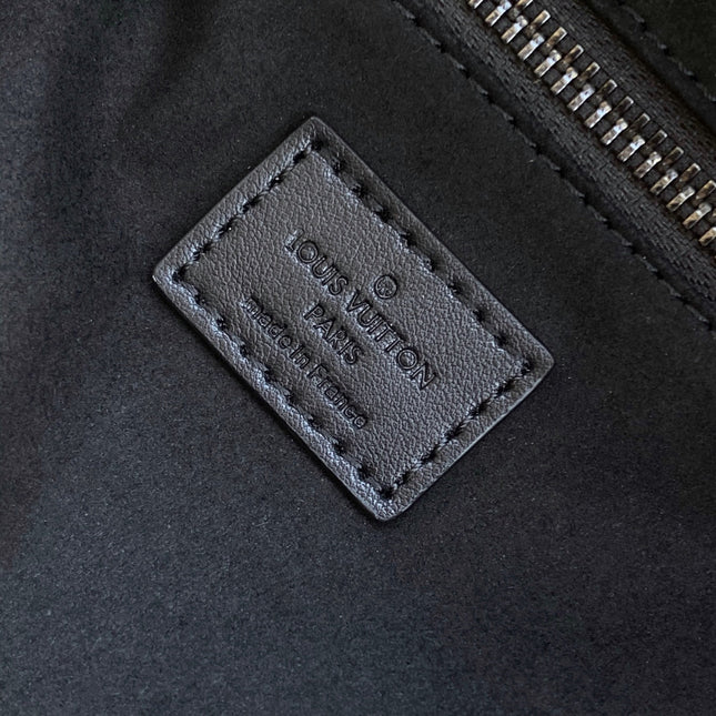 LV 26S SHOPPER TOTE 40 IN BLACK CALFSKIN
