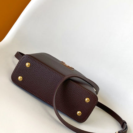 LV 26S CAPUCINES BAG 21 IN REDDISH BROWN TAURILLON CALFSKIN