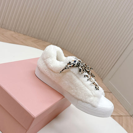 MIUMIU 25S SNEAKERS IN WHITE SHEARLING WITH LEOPARD-PRINT LACES