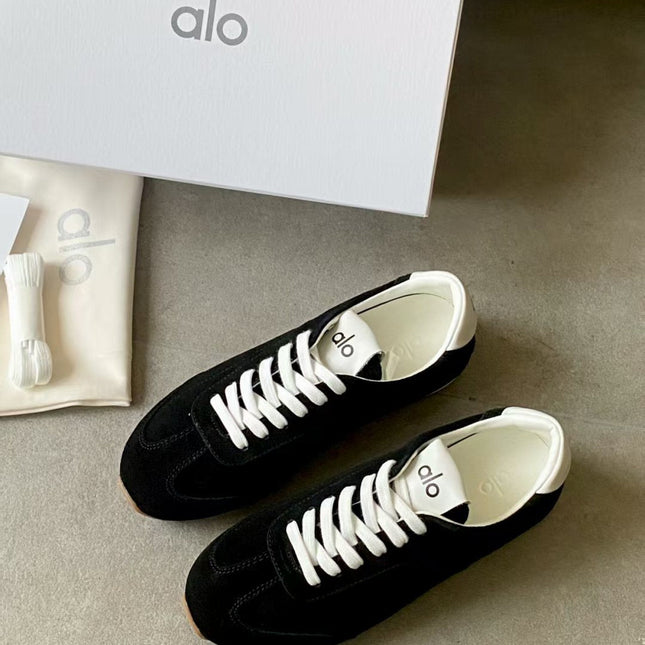 ALO 25S SUNSET SNEAKER IN BLACK SUEDE