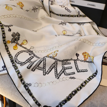 CHANEL 26S SCARF 90 IN SILK 311796