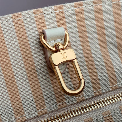 ONTHEGO 25 IN CREAM MONOGRAM EMPREINTE CALFSKIN EMBOSSED LOGO