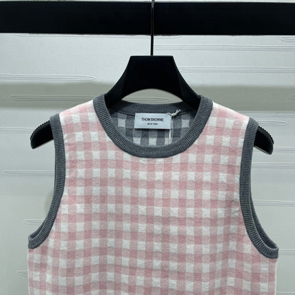 THOM 26S SLEEVELESS SWEATER STYLE 126