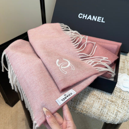 CHANEL 25S SCARF 180 IN CASHMERE 989787
