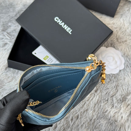 CC CLASSIC ZIPPED POUCH 14 IN NEPAL BLUE GRAINED CALFSKIN GOLD-TONE CHARM CHAIN