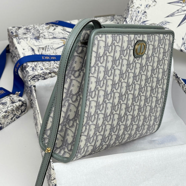 DIOR 25S 30 MONTAIGNE DEA POUCH GRAY OBLIQUE JACQUARD 26 IN CANVAS