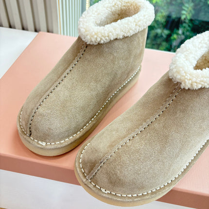 WHITE SHEARLING BOOTS IN TAN BROWN SUEDE