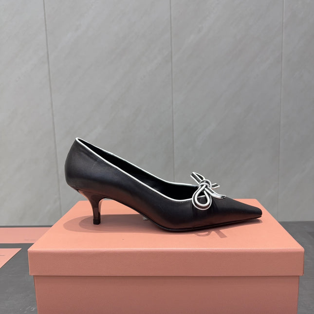 MIUMIU 26S POINTED TOE PUMPS 55MM IN BLACK AND WHITE CALFSKIN WITH BOW