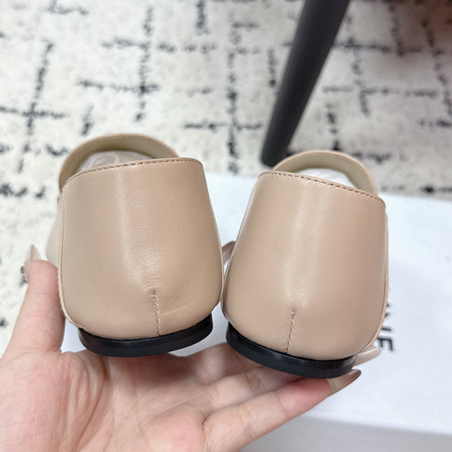 CELINE 26S AURA TRIOMPHE LOAFERS IN BEIGE LAMBSKIN