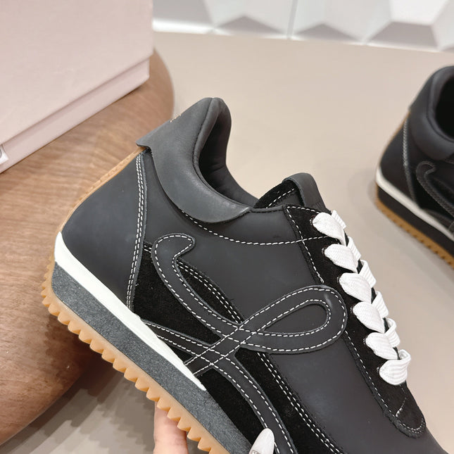 LOEWE 26S FLOW RUNNER SNEAKER IN BLACK CALFSKIN AND SUEDE STYLE 6