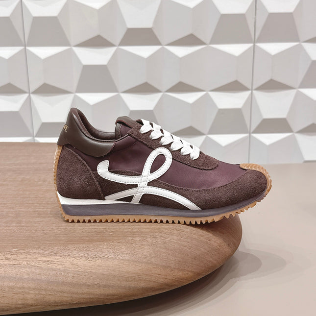 LOEWE 26S FLOW RUNNER SNEAKER IN DARK BROWN AND WHITE SUEDE AND CALFSKIN