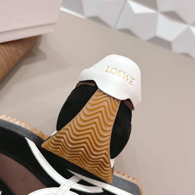LOEWE 26S FLOW RUNNER SNEAKER IN BLACK AND DARK BROWN SUEDE AND WHITE CALFSKIN