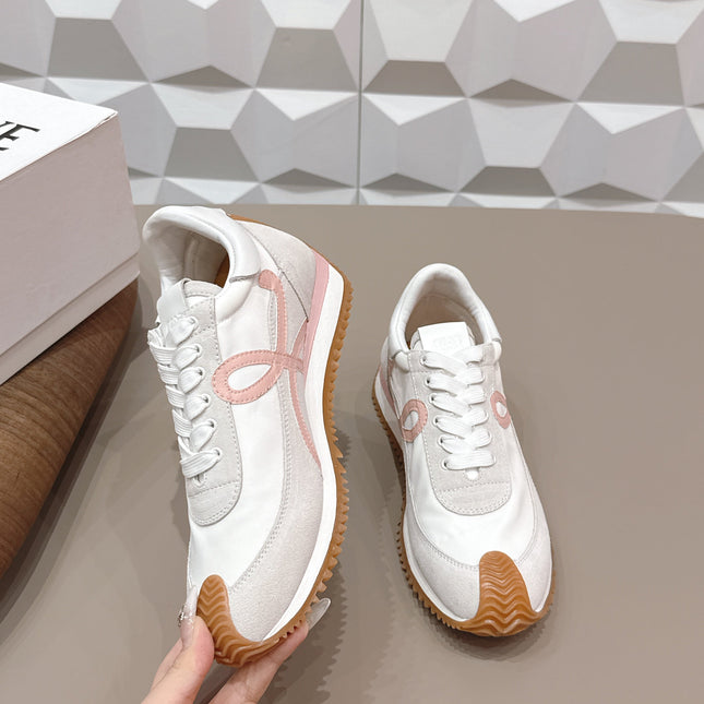 LOEWE 26S FLOW RUNNER SNEAKER IN LIGHT GRAY SUEDE AND WHITE CALFSKIN
