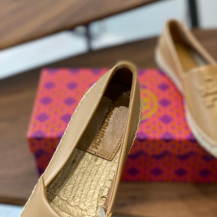 TORY BURCH ESPADRILLES IN CAMEL BEIGE CALFSKIN