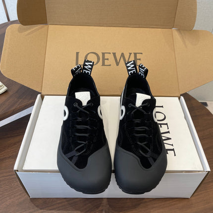 LOEWE 26S FLOW RUNNER SNEAKER 20MM IN BLACK SUEDE