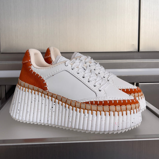CHLOÉ 26S WEDGE SNEAKERS 70 MM IN WHITE CALFSKIN AND ORANGE SUEDE