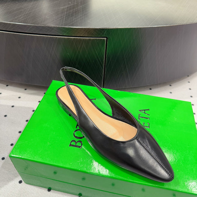 BOTTEGA VENETA 26S SLINGBACK FLATS IN BLACK CALFSKIN