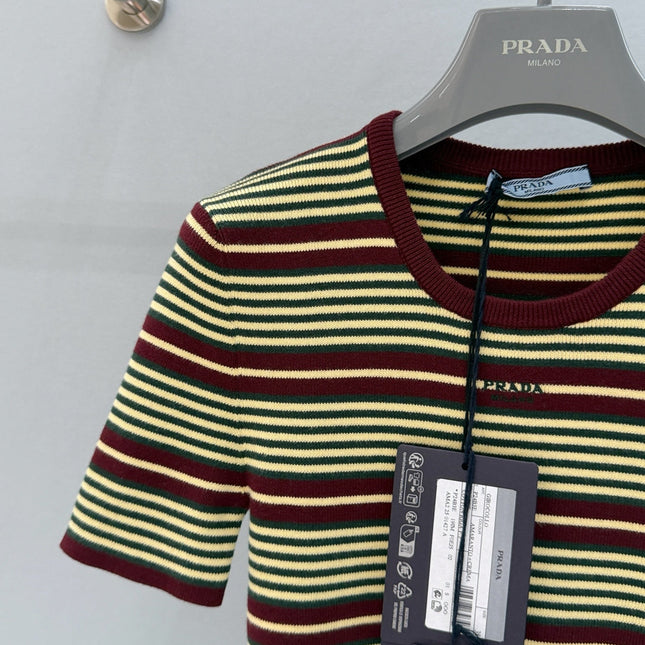 PRADA 26S SHORT SLEEVED T-SHIRT 819