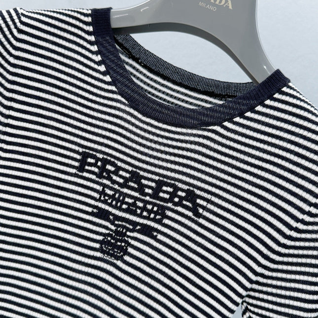 PRADA 26S SHORT SLEEVED KNIT T-SHIRT 811