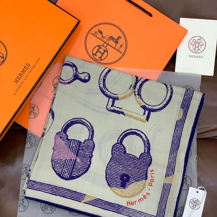 HERMES 25S SCARF 137 IN SILK CASHMERE 991688