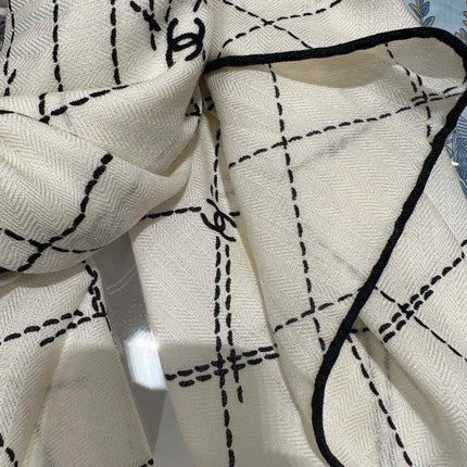 CHANEL 26S SCARF 140 IN CASHMERE AND SILK 304715