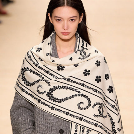 CHANEL 26S SCARF 135 IN CASHMERE AND SILK 309370