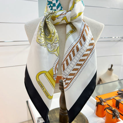 HERMES 26S PRINTED SQUARE SCARF 88 IN SILK 309939