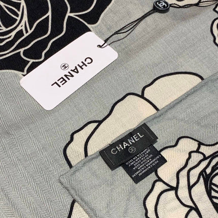 CHANEL 26S SCARF 140 IN SILK AND CASHMERE 313318