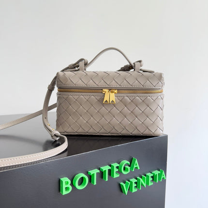 Collection image for: BOTTEGA VENETA BAG