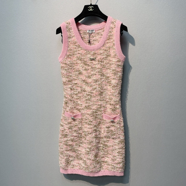 CHANEL 26S SLEEVELESS CREW NECK DRESS 824
