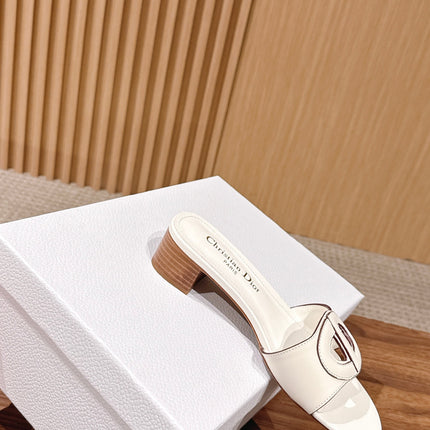 DIOR 26S LOW HEEL SLIDE SANDALS IN WHITE CALFSKIN PEARL GOLD BUCKLE