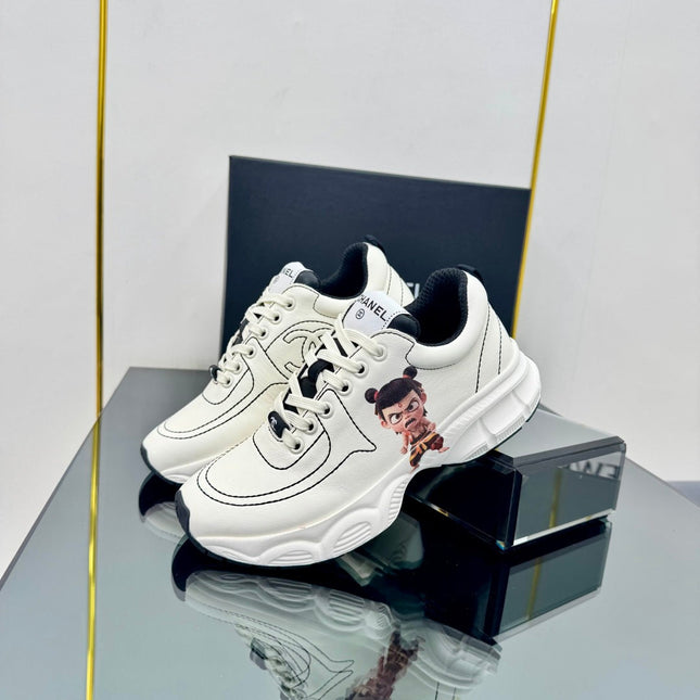 TRAINERS SNEAKER IN WHITE CALFSKIN WITH STICKER 238629