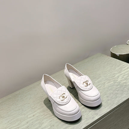 CHANEL 25S HIGH-HEELED MOCCASINS 80MM IN WHITE CALFSKIN GOLD HARDWARE