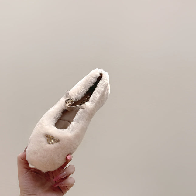 PRADA 25S MARY JANE BALLET FLATS IN LIGHT BEIGE FUR