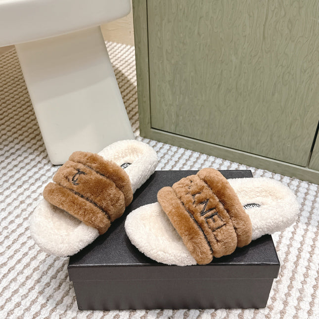 CHANEL 25S FLUFFY SLIDERS IN BEIGE AND CARAMEL